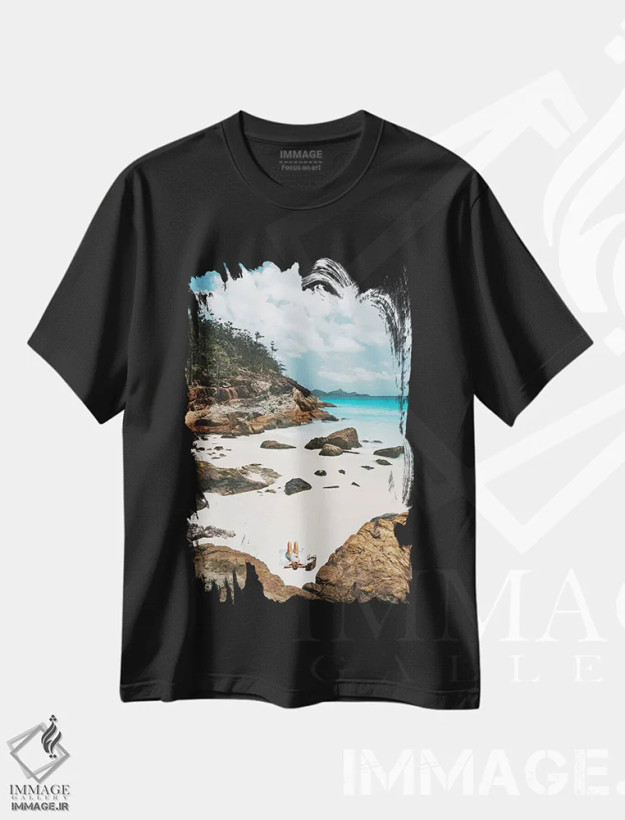 تیشرت مشکی طرح دار دختر با بیکینی در حال استراحت در ساحل، مدیوم اثر جیمز وودیکا | فروشگاه ایماژ