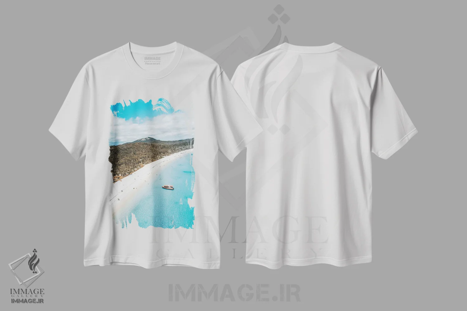 تیشرت سفید طرح دار نمای هوایی ساحل جزیره با آب آبی و شن سفید، مدیوم اثر جیمز وودیکا | immage.ir