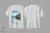 تیشرت سفید طرح دار ساحل جزیره فیروزه ای، مدیوم اثر جیمز وودیکا | immage.ir