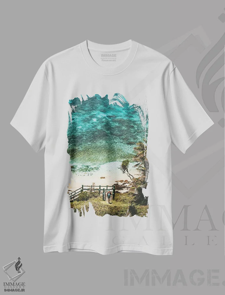 تیشرت سفید طرح دار قدم زن در ساحل بکر و دنج، مدیوم اثر جیمز وودیکا | immage.ir