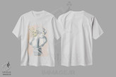 تیشرت سفید طرح دار مجسمه نیم تنه یونانی، دکور معاصر اثر استودیو جن وانگ | immage.ir