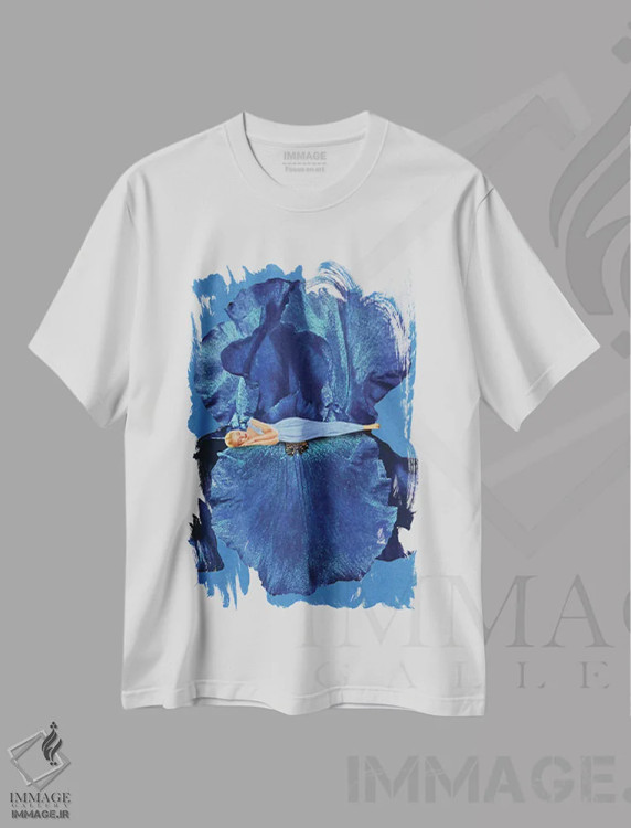 تیشرت سفید طرح دار خواب زیبایی، عکاسی ترکیبی اثر جولیا والک | فروشگاه ایماژ