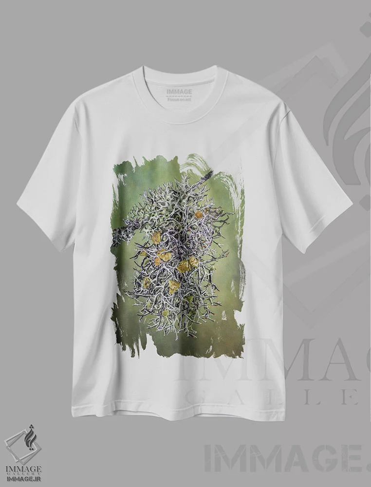 تیشرت سفید طرح دار نمای نزدیک گیاه، مدیوم اثر جینز گالری | فروشگاه ایماژ