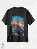 تیشرت مشکی طرح دار کانادا، آلبرتا، پارک ملی بنف. کوه راندل در غروب، مدیوم اثر جینز گالری | immage.ir