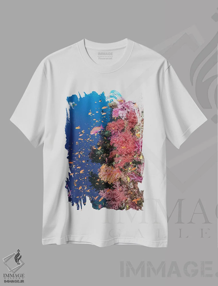 تیشرت سفید طرح دار فیجی. صخره مرجانی با آنتیاسII، مدیوم اثر جینز گالری | immage.ir