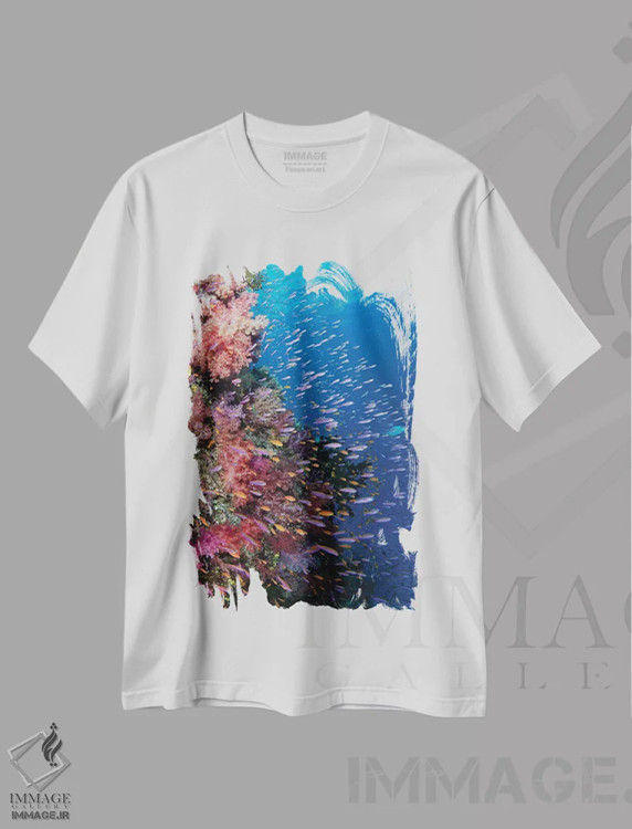 تیشرت سفید طرح دار فیجی. صخره مرجانی با آنتیاسIII، مدیوم اثر جینز گالری | immage.ir