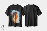 تیشرت مشکی طرح دار ایسلند. اسب ایسلندی در نور غروب II، مدیوم اثر جینز گالری | فروشگاه ایماژ