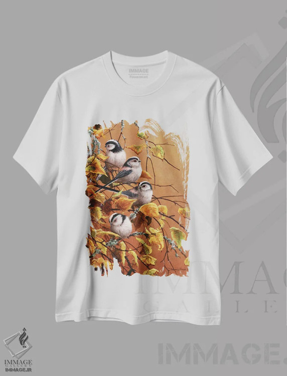 تیشرت سفید طرح دار گروه خانوادگی، دکور کلبه و لژ اثر جرمی پاول | فروشگاه ایماژ