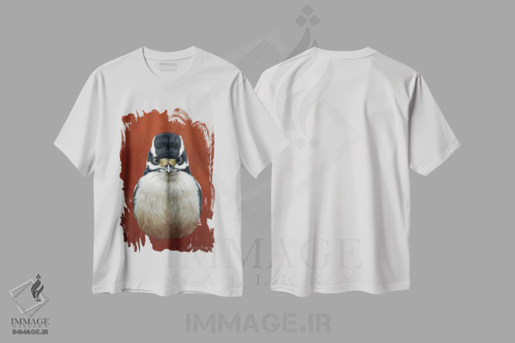 تیشرت سفید طرح دار دارکوب کرک دار، دکور کلبه و لژ اثر جرمی پاول | فروشگاه ایماژ