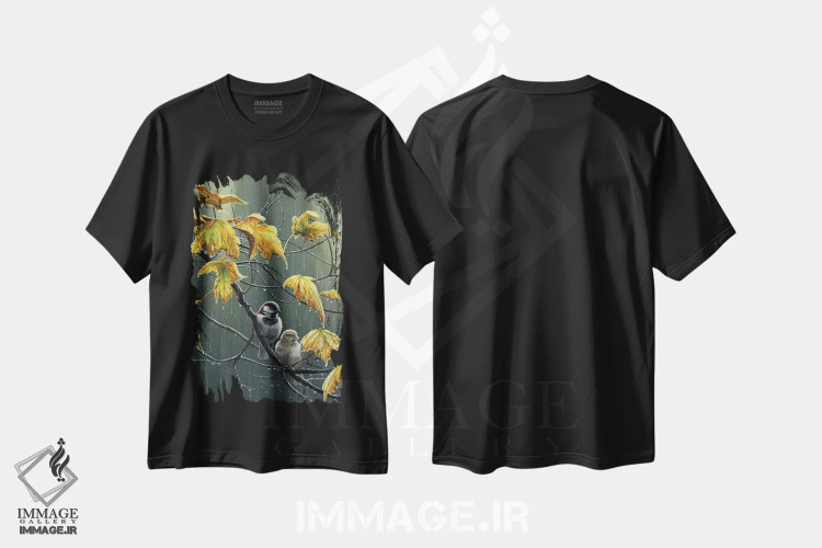 تیشرت مشکی طرح دار قطرات باران، دکور کلبه و لژ اثر جرمی پاول | immage.ir