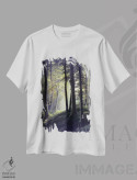 تیشرت سفید طرح دار بوستان تابستانی، دکور کلبه و لژ اثر جرمی پاول | immage.ir