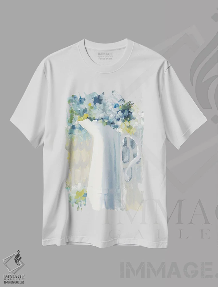 تیشرت سفید طرح دار دسته گل دودی، دکور معاصر اثر جنی وستنهوفر | فروشگاه ایماژ