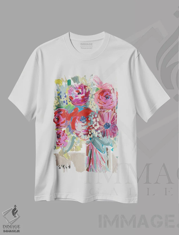 تیشرت سفید طرح دار شکوفا شدن در طاقچه پنجره، تزئینی اثر کیت رابرتس | immage.ir