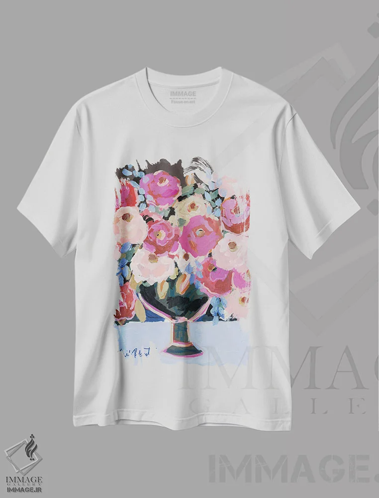 تیشرت سفید طرح دار شکوفا شدن در تاریکی، دکور معاصر اثر کیت رابرتس | immage.ir