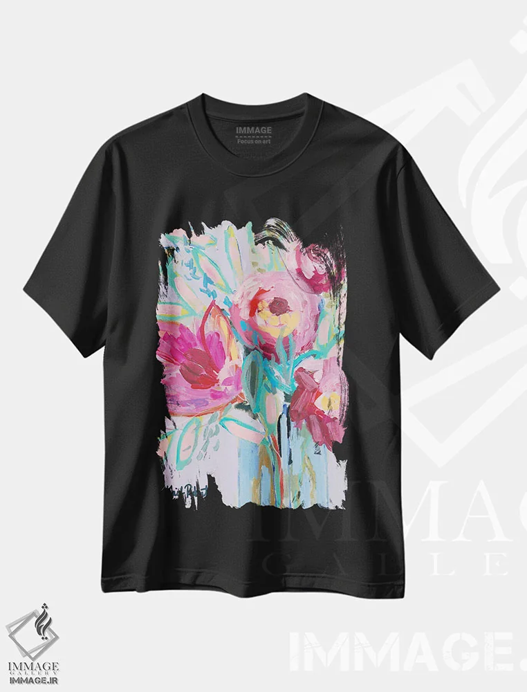 تیشرت مشکی طرح دار شکوفه های تابستانی، دکور معاصر اثر کیت رابرتس | immage.ir