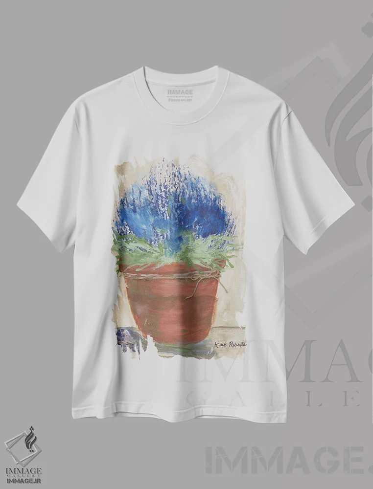 تیشرت سفید طرح دار گل ها برای کارول، دکور معاصر اثر کیت رابرتس | فروشگاه ایماژ