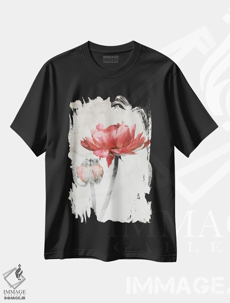 تیشرت مشکی طرح دار شکوفه قرمز خیره کننده، دکور معاصر اثر کاترینا جونز | فروشگاه ایماژ
