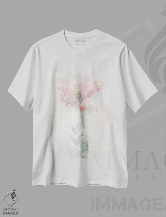 تیشرت سفید طرح دار آلاله صورتی تنها، دکور معاصر اثر کاترینا جونز | immage.ir