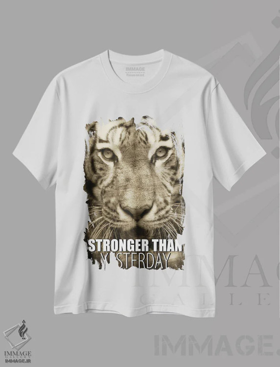 تیشرت سفید طرح دار قوی تر از دیروز، هنر دیجیتال اثر کیمبرلی آلن | فروشگاه ایماژ