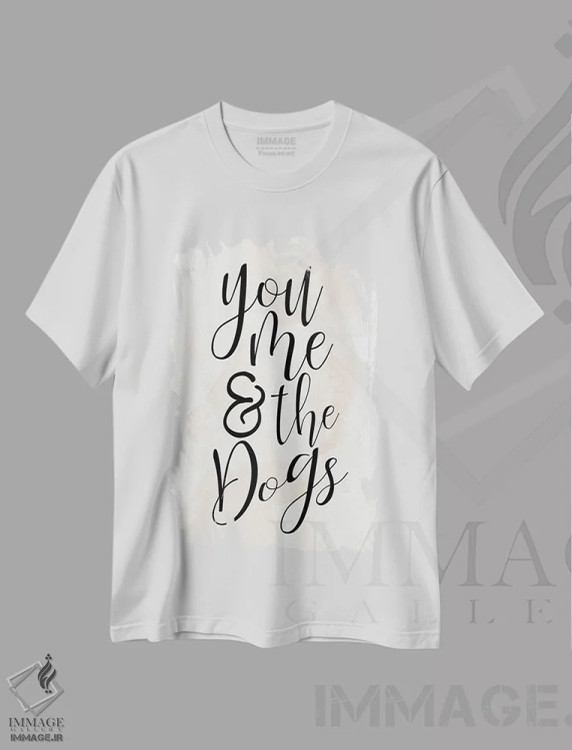 تیشرت سفید طرح دار من و تو و سگ ها، هنر دیجیتال سیاه و سفید اثر کیمبرلی آلن | فروشگاه ایماژ