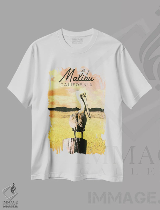 تیشرت سفید طرح دار California,مالیبو، کالیفرنیا، تزئینی اثر کتی منسفیلد | فروشگاه ایماژ