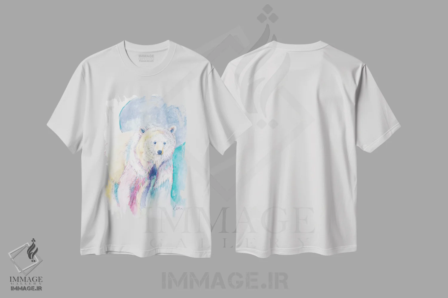 تیشرت سفید طرح دار سرگردانی خرس اثر کری مک کیب | immage.ir