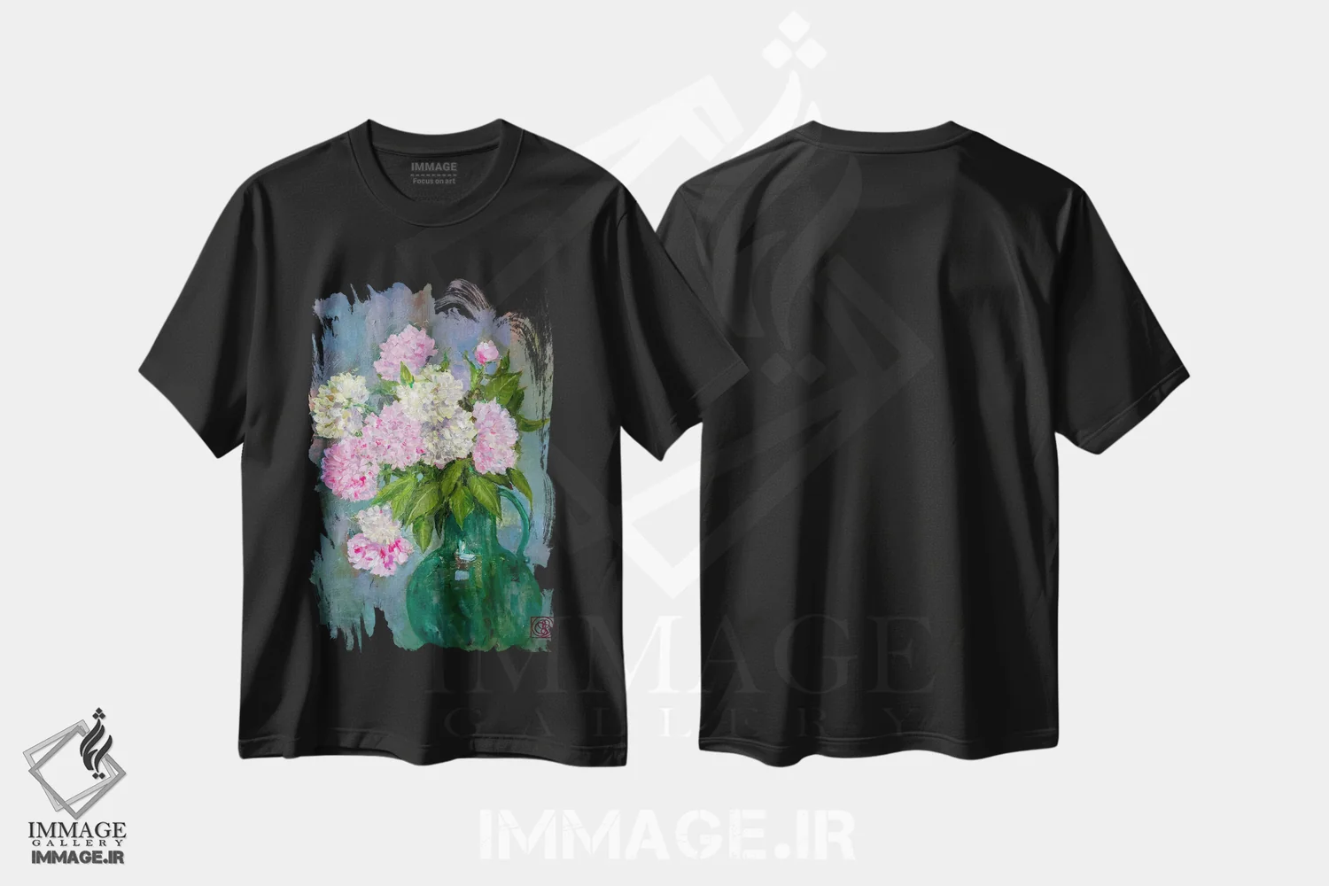 تیشرت مشکی طرح دار پئونی ها در گلدان سبز، هنر فاخر معاصر اثر کاتیا بلینی | immage.ir