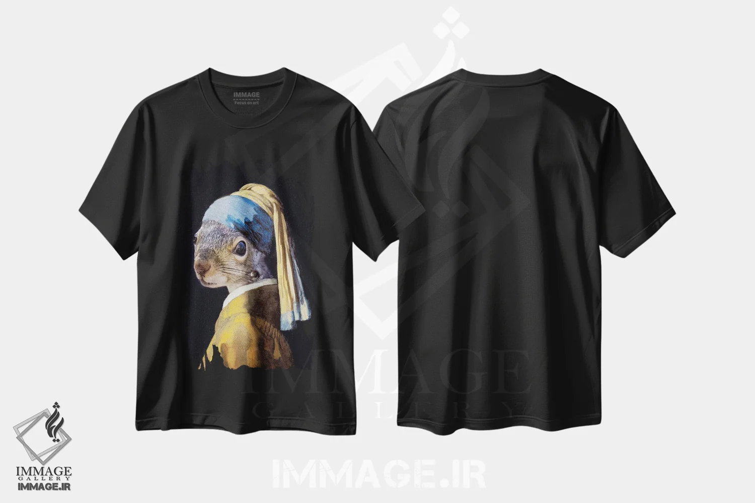 تیشرت مشکی طرح دار سنجاب با گوشواره مروارید، هنر دیجیتال اثر کارن بورک | فروشگاه ایماژ