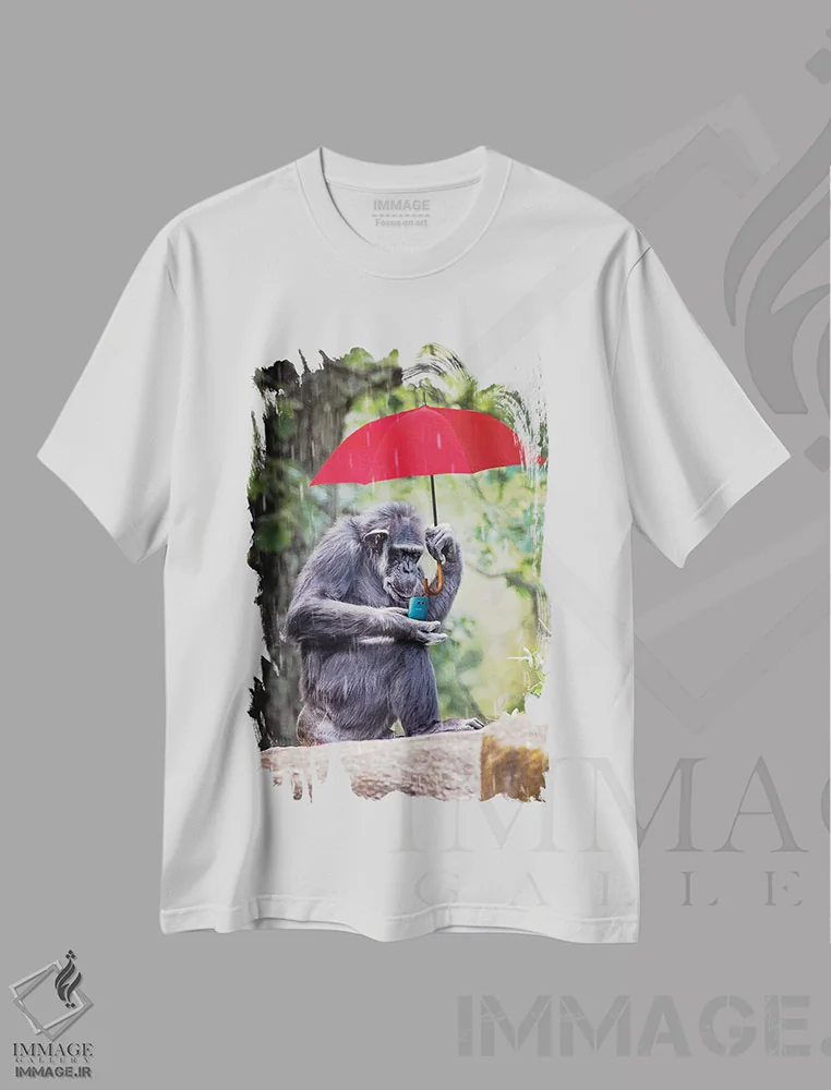 تیشرت سفید طرح دار میمون متصل به دنیا، عکاسی ترکیبی اثر کارن بورک | immage.ir