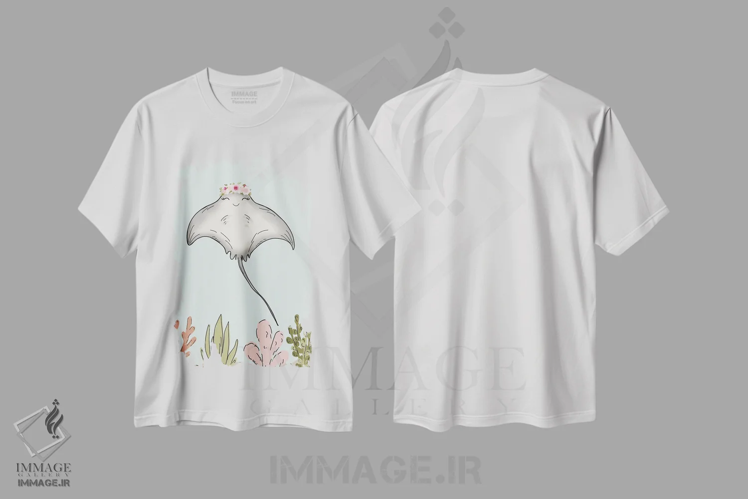 تیشرت سفید طرح دار سفره ماهی با تاج گل، دکور معاصر اثر کیتی برایانت | فروشگاه ایماژ