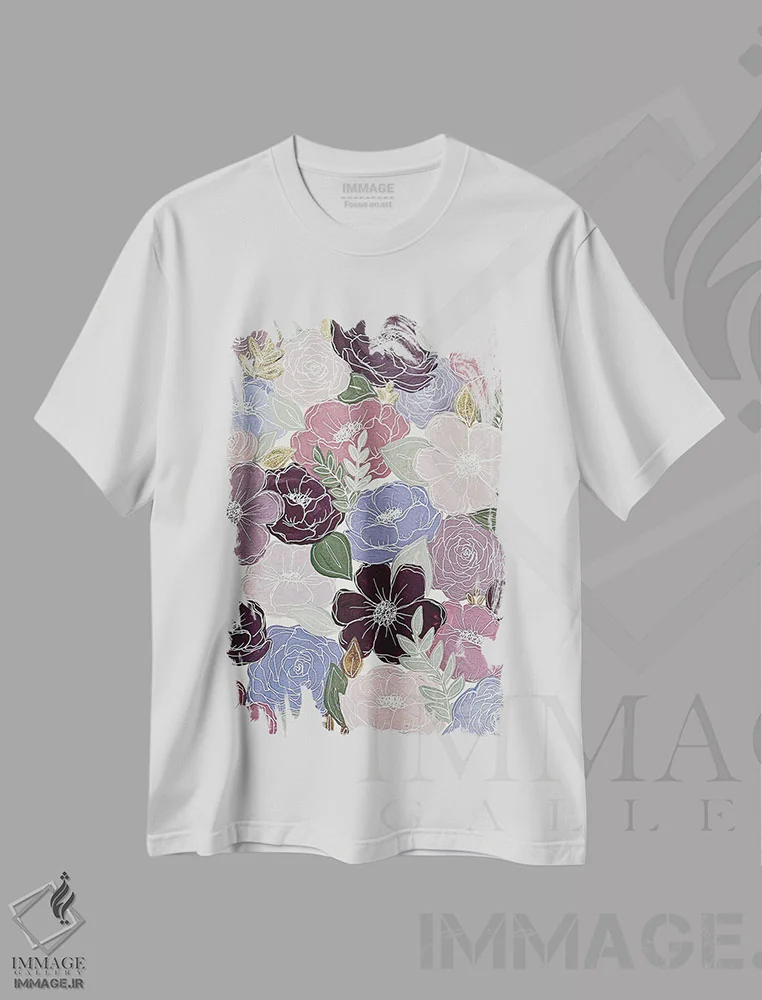 تیشرت سفید طرح دار گل های بنفش، تزئینی اثر کیتی برایانت | immage.ir