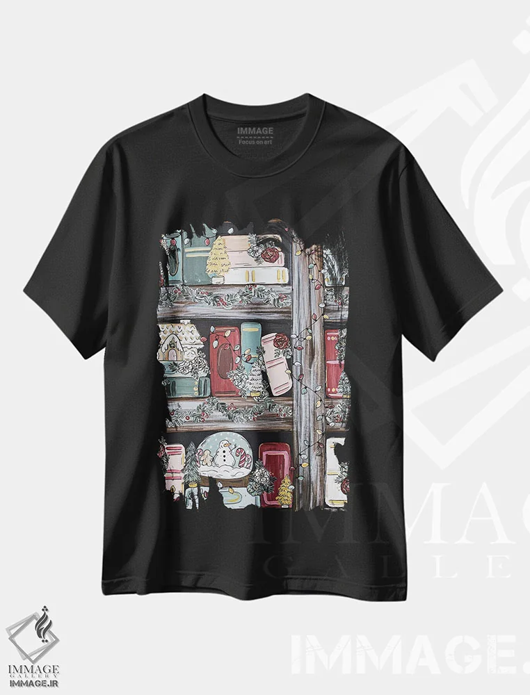 تیشرت مشکی طرح دار قفسه کتاب کریسمسی، دکور تعطیلات اثر کیتی برایانت | immage.ir