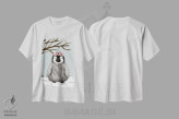 تیشرت سفید طرح دار پنگوئن زمستانی، دکور تعطیلات اثر کیتی برایانت | فروشگاه ایماژ