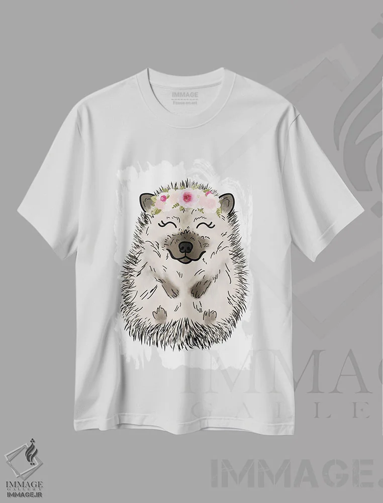 تیشرت سفید طرح دار جوجه تیغی با تاج گل، دکور معاصر اثر کیتی برایانت | فروشگاه ایماژ