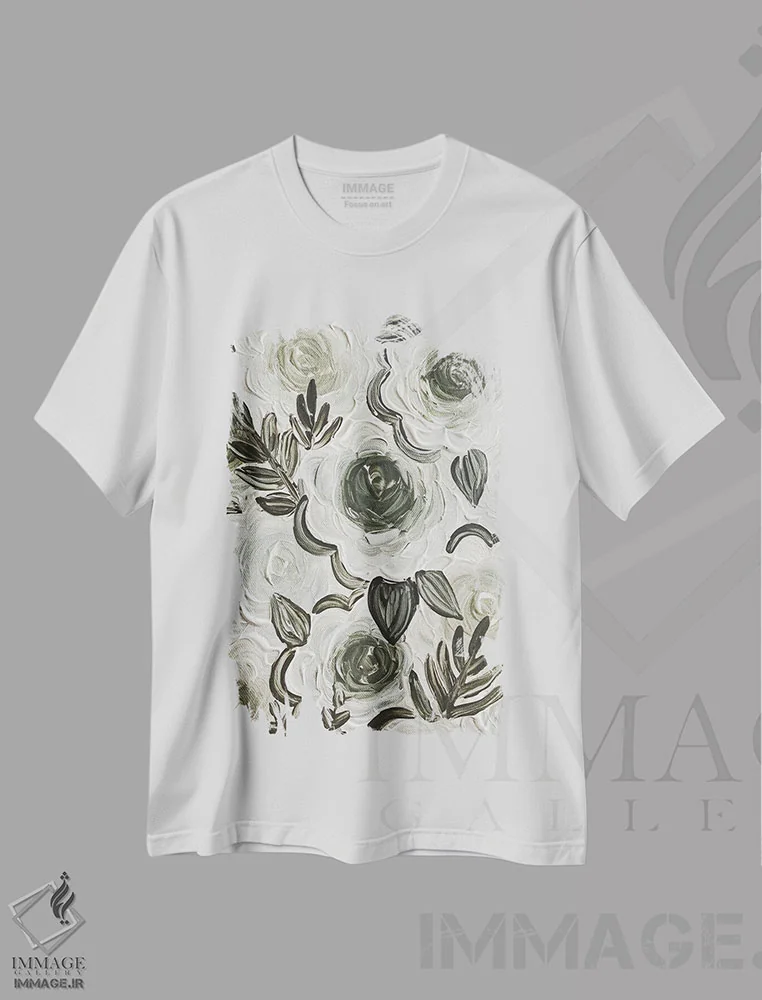 تیشرت سفید طرح دار گل های سبز افسون شده، تزئینی اثر کیتی برایانت | فروشگاه ایماژ