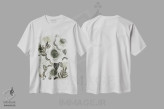 تیشرت سفید طرح دار گل های سبز افسون شده، تزئینی اثر کیتی برایانت | فروشگاه ایماژ