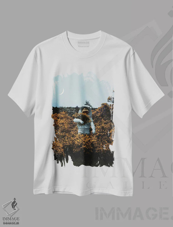 تیشرت سفید طرح دار شاید در ترجمه گم شدیم، عکاسی ترکیبی اثر کارن کانتوک | immage.ir