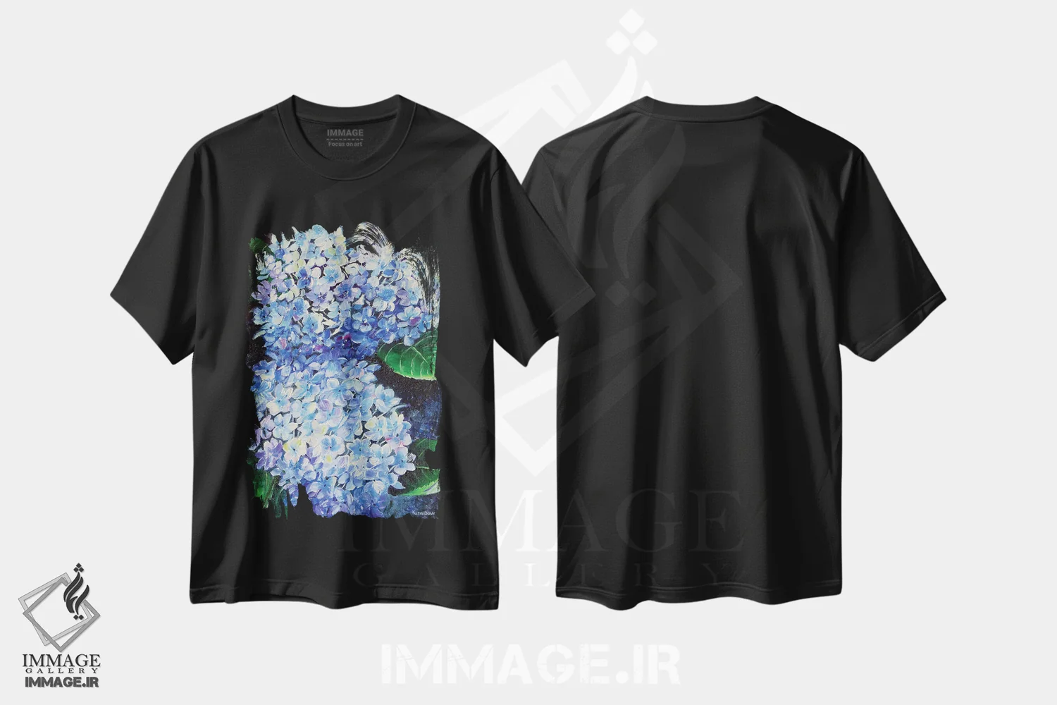 تیشرت مشکی طرح دار هورتانسیا آبی، هنر فاخر معاصر اثر کارین داون کلشال-بست | فروشگاه ایماژ