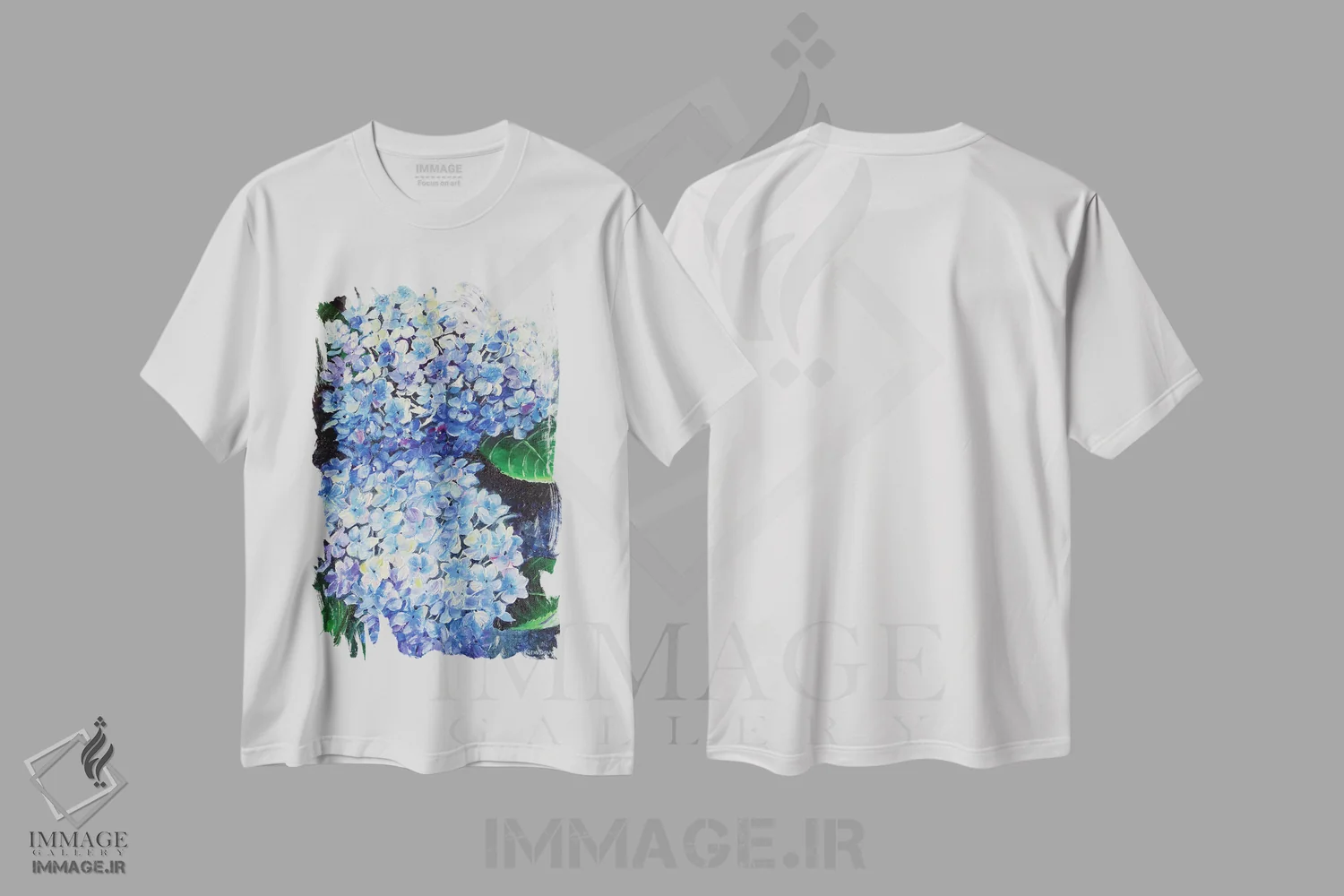 تیشرت سفید طرح دار هورتانسیا آبی، هنر فاخر معاصر اثر کارین داون کلشال-بست | immage.ir
