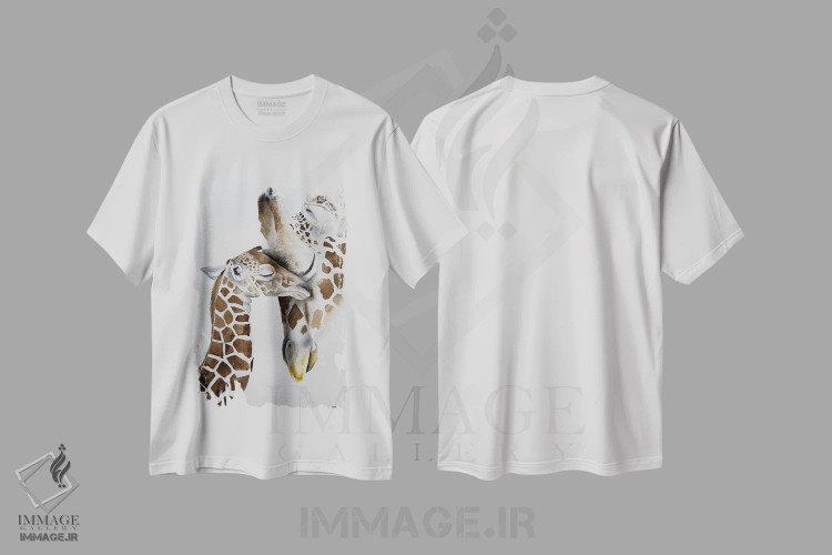 تیشرت سفید طرح دار آغوش زرافه، مدیوم اثر لوسیا کازاردووا | فروشگاه ایماژ