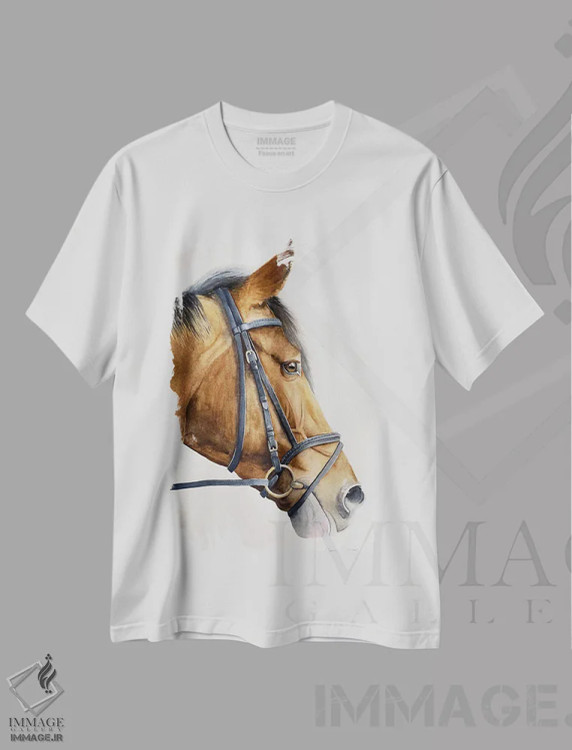 تیشرت سفید طرح دار اسب شاد، مدیوم اثر لوسیا کازاردووا | فروشگاه ایماژ