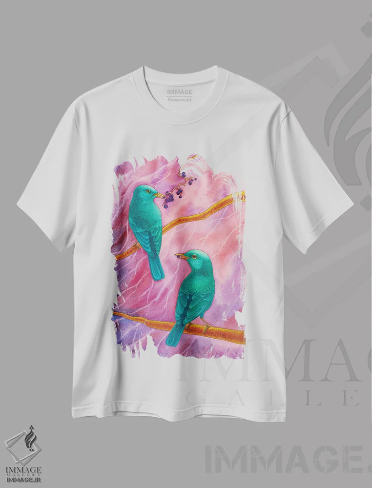 تیشرت سفید طرح دار داستان صورتی، دکور معاصر اثر کارینا دانیلچوک | فروشگاه ایماژ