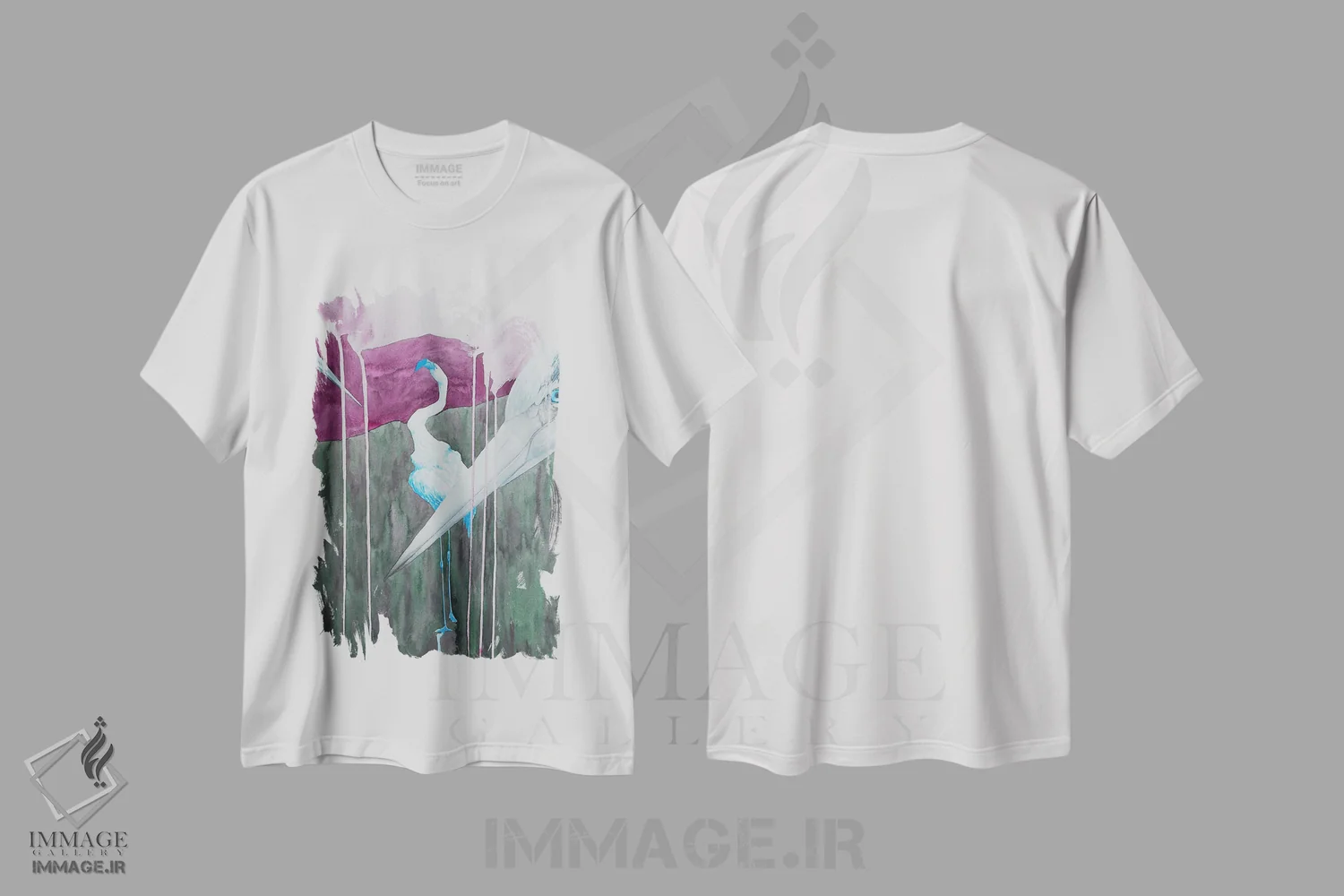 تیشرت سفید طرح دار دو حواصیل در جنگل، دکور معاصر اثر کارینا دانیلچوک | immage.ir