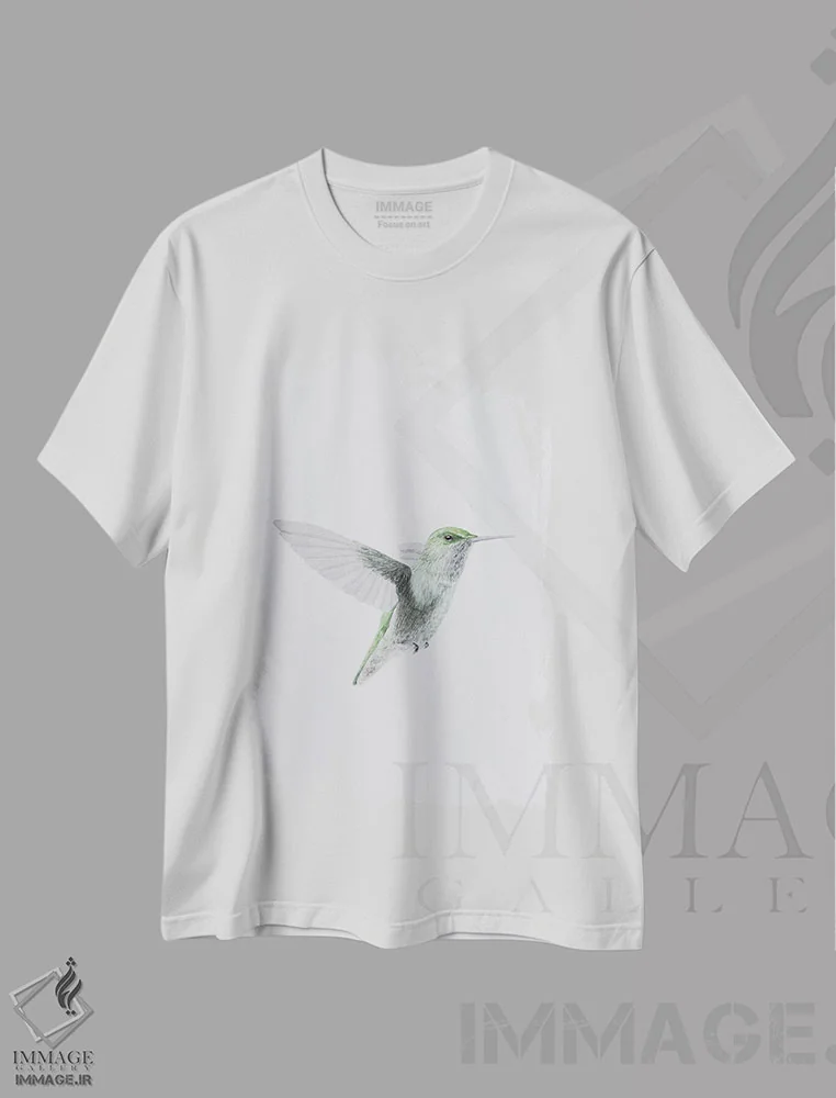 تیشرت سفید طرح دار مرغ مگس خوار در پرواز، دکور معاصر اثر کارینا دانیلچوک | فروشگاه ایماژ