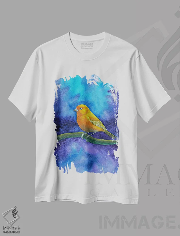 تیشرت سفید طرح دار دریاچه اسرارآمیز و پرنده زرد، دکور معاصر اثر کارینا دانیلچوک | immage.ir