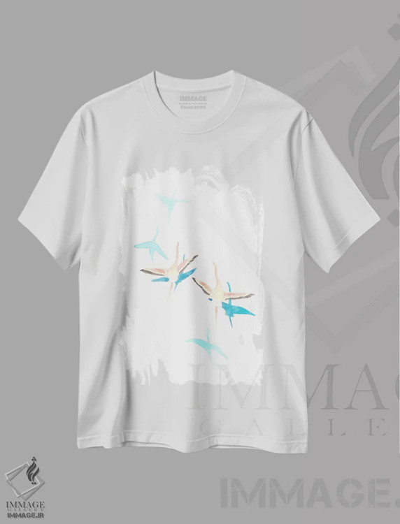 تیشرت سفید طرح دار فلامینگوهای در حال پرواز، مدیوم اثر کارینا دانیلچوک | فروشگاه ایماژ