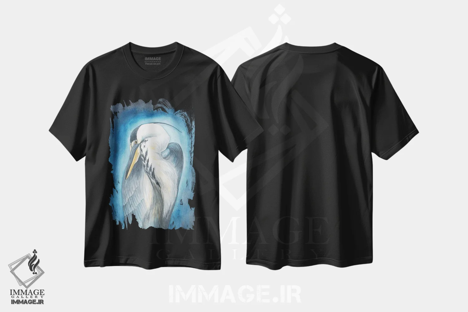 تیشرت مشکی طرح دار حواصیل در آبی، مدیوم اثر کارینا دانیلچوک | فروشگاه ایماژ