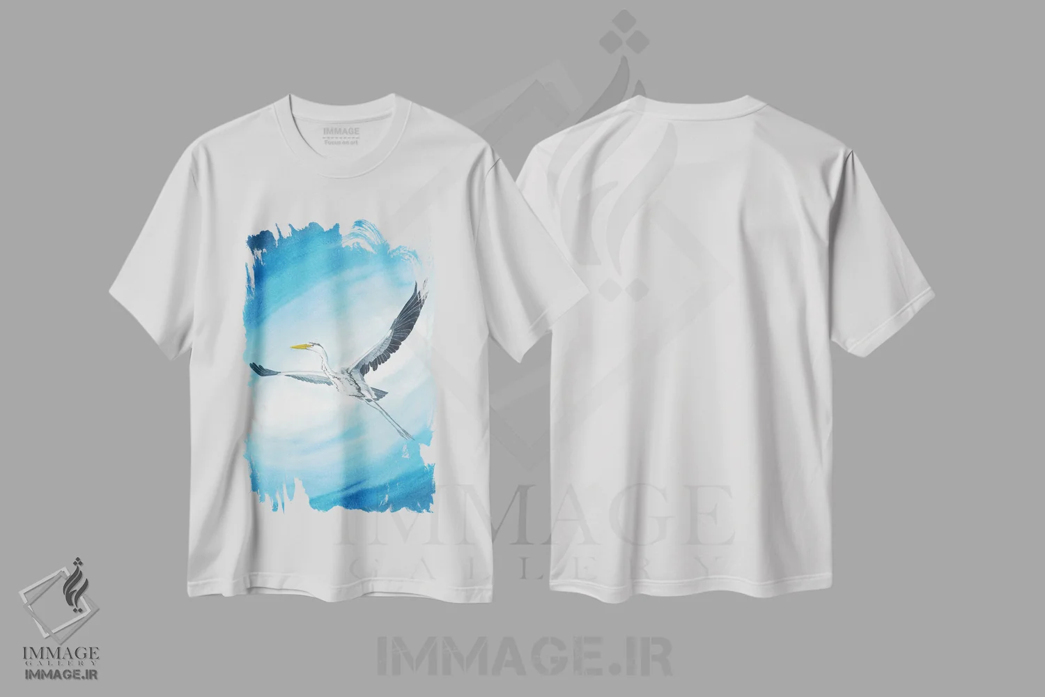 تیشرت سفید طرح دار حواصیل پرنده کیهانی، مدیوم اثر کارینا دانیلچوک | فروشگاه ایماژ