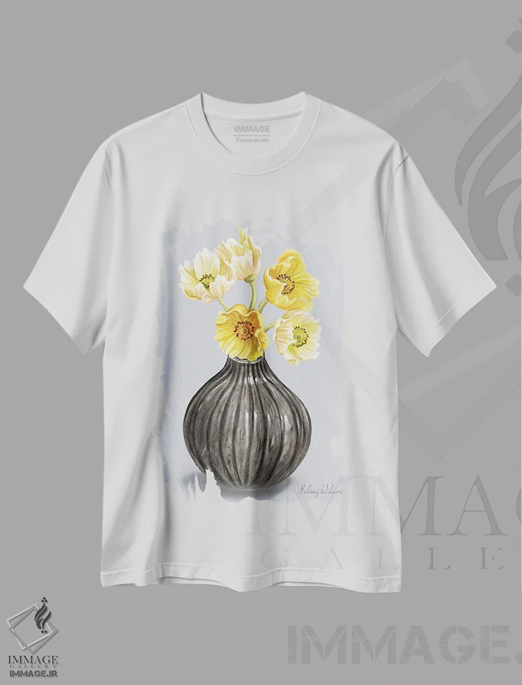 تیشرت سفید طرح دار شقایق ها در گلدان I، دکور روستایی اثر کلسی ویلسون | immage.ir