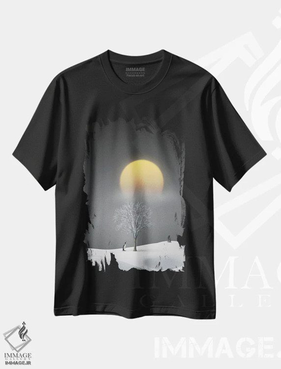 تیشرت مشکی طرح دار درودهای ماه میانه زمستان، مدیوم اثر کاترین فدرر | immage.ir
